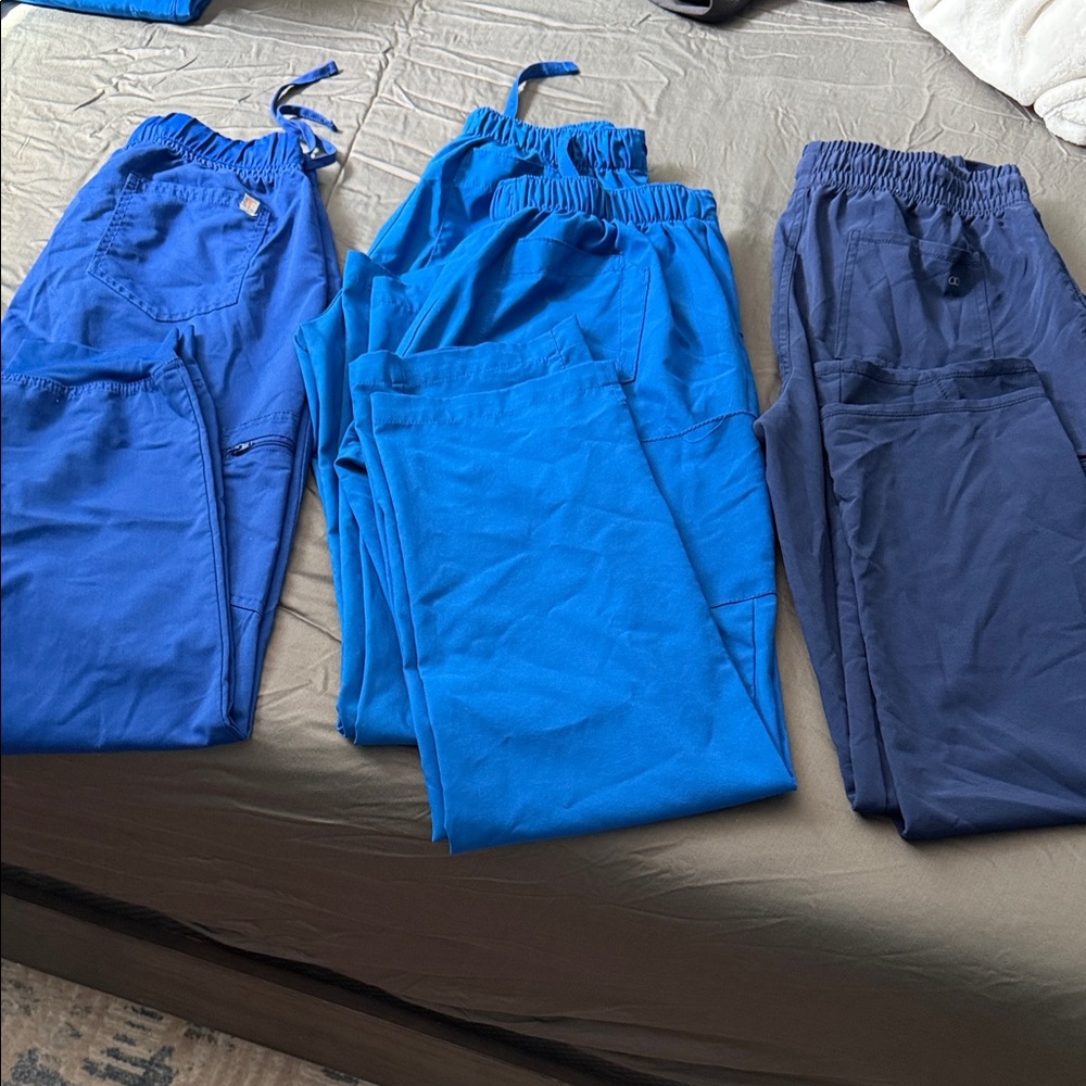 Lot of 4 women’s scrub pants